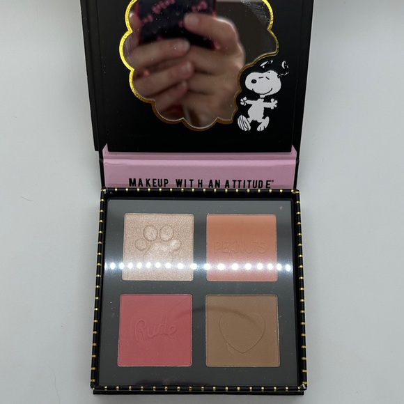 RUDE Peanuts Makeup Collection with Blue and Yellow Packaging - Picture 6 of 10